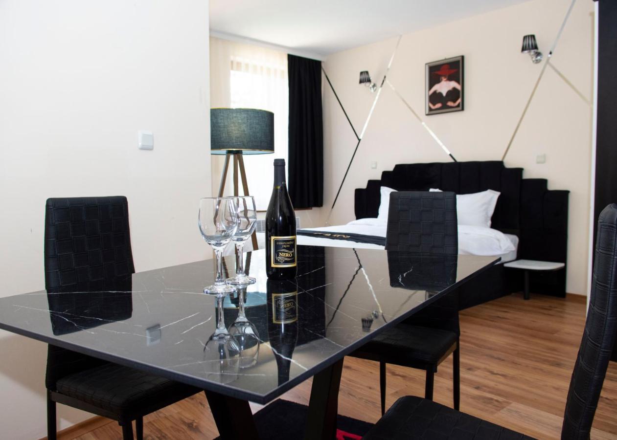 Complex Nero Aparthotel Παμπόροβο Εξωτερικό φωτογραφία