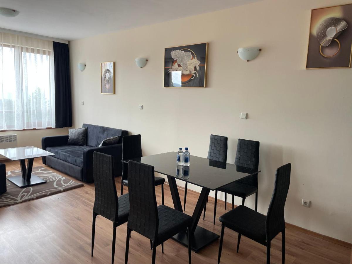 Complex Nero Aparthotel Παμπόροβο Εξωτερικό φωτογραφία
