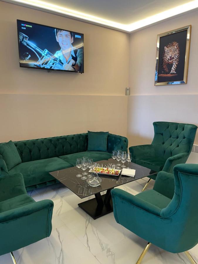 Complex Nero Aparthotel Παμπόροβο Εξωτερικό φωτογραφία