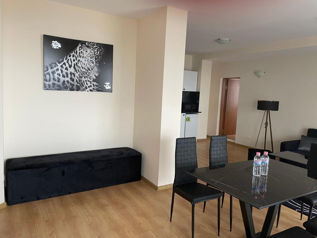 Complex Nero Aparthotel Παμπόροβο Εξωτερικό φωτογραφία