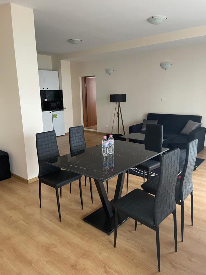 Complex Nero Aparthotel Παμπόροβο Εξωτερικό φωτογραφία