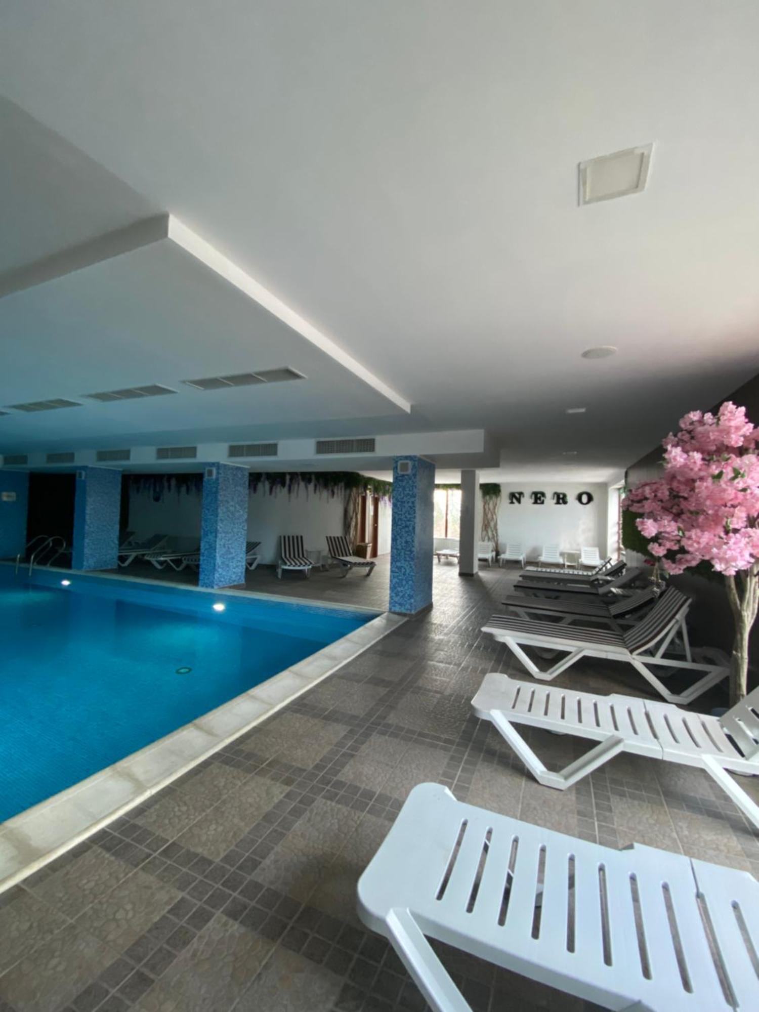 Complex Nero Aparthotel Παμπόροβο Εξωτερικό φωτογραφία